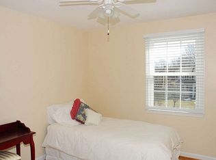 13372 Teaberry Ct, Fairfax, VA 22033