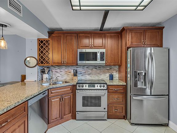 2nd image of 960 NW 45th Street #B3