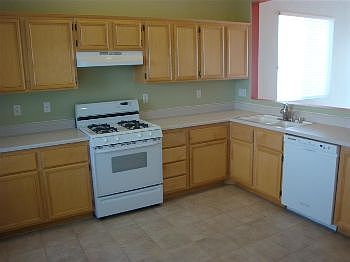 3rd image of 10408 Turning Leaf Ave