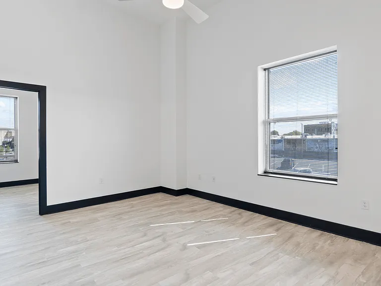Pilot Place — Photo 13