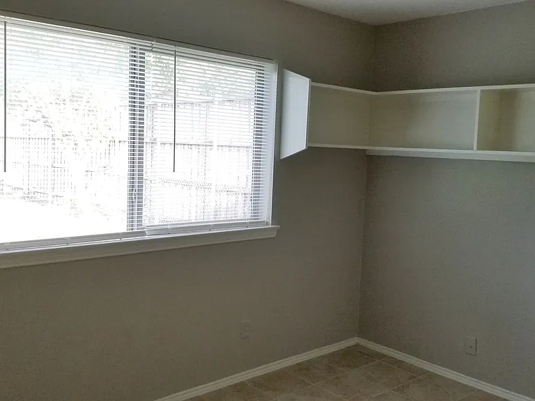 2716 N Ave — Photo 6