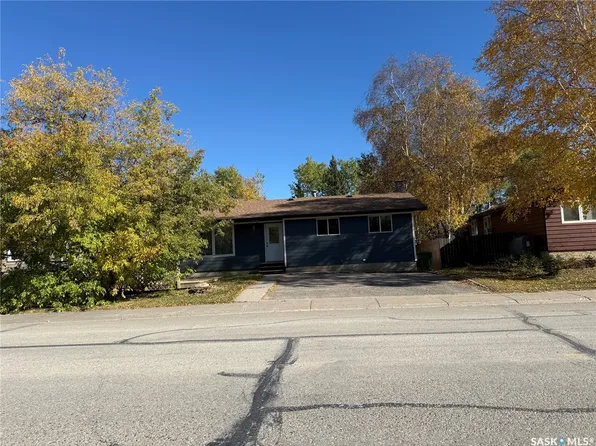 708 Studer Street, La Ronge, SK S0J 1L0
