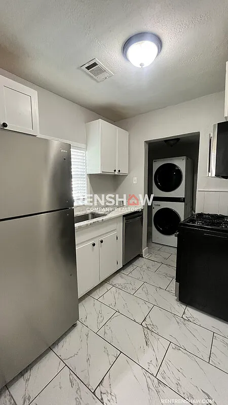 2 bed, 1.0 bath, 820 sqft, $1,300 — Photo 4