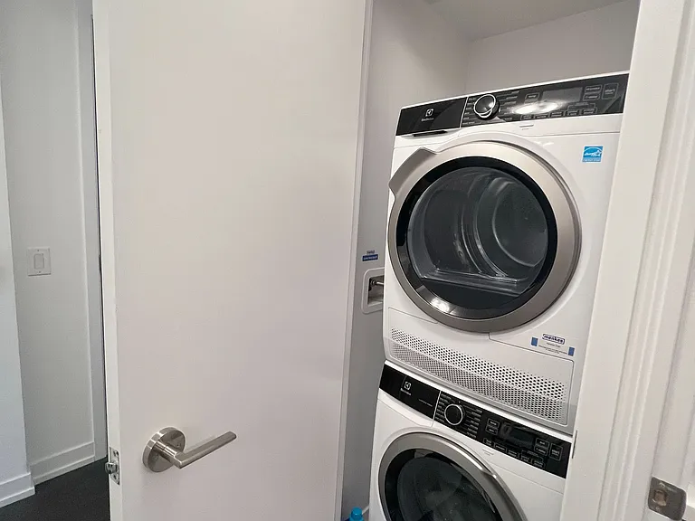 219 Dundas St E #801 — Photo 10