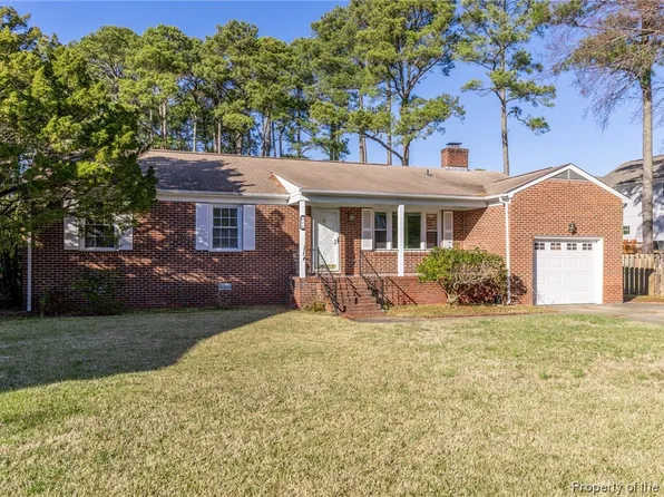 44 Church St, Poquoson, VA 23662