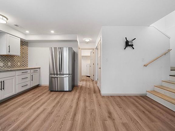 5th image of 2468 Whipoorwill Hill Way