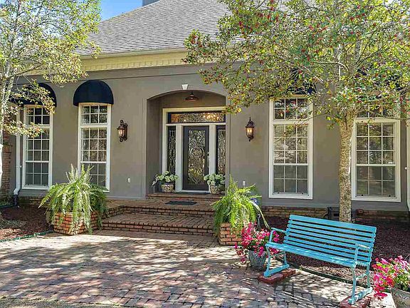 4th image of 713 Country Place Dr
