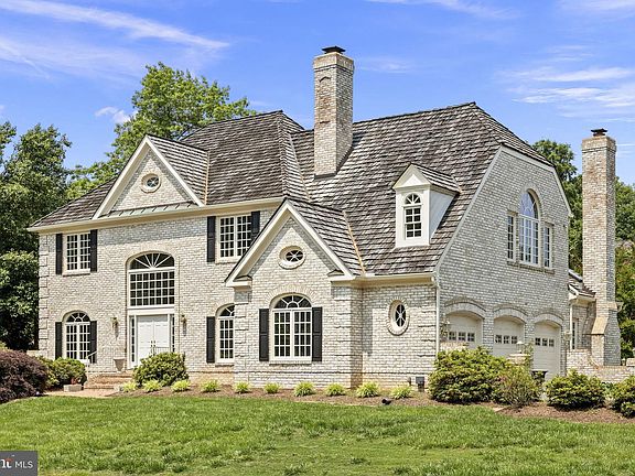 2nd image of 9390 Warburton Ct