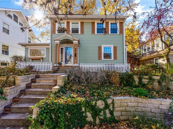 425 W 61st Ter, Kansas City, MO 64113