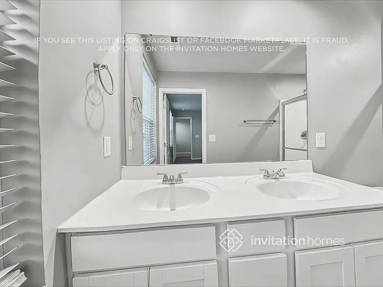 1016 Bent Willow Dr — Photo 12