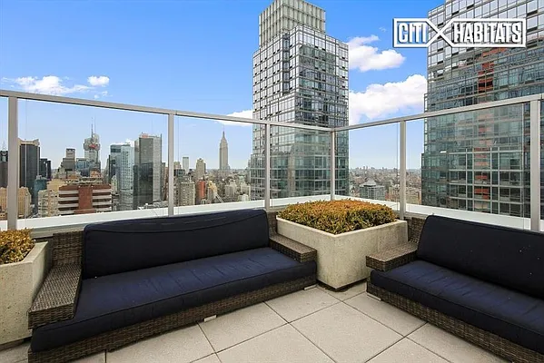 Rented by Corcoran | media 19
