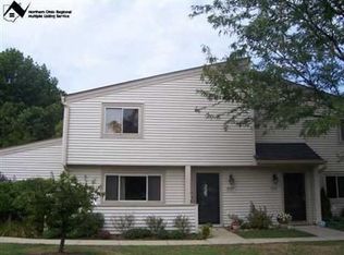 3127 Bay Landing Dr #10, Westlake, OH 44145