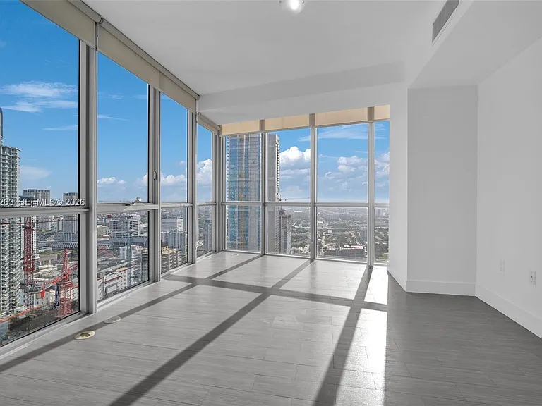1100 Biscayne Blvd #4308 — Photo 35