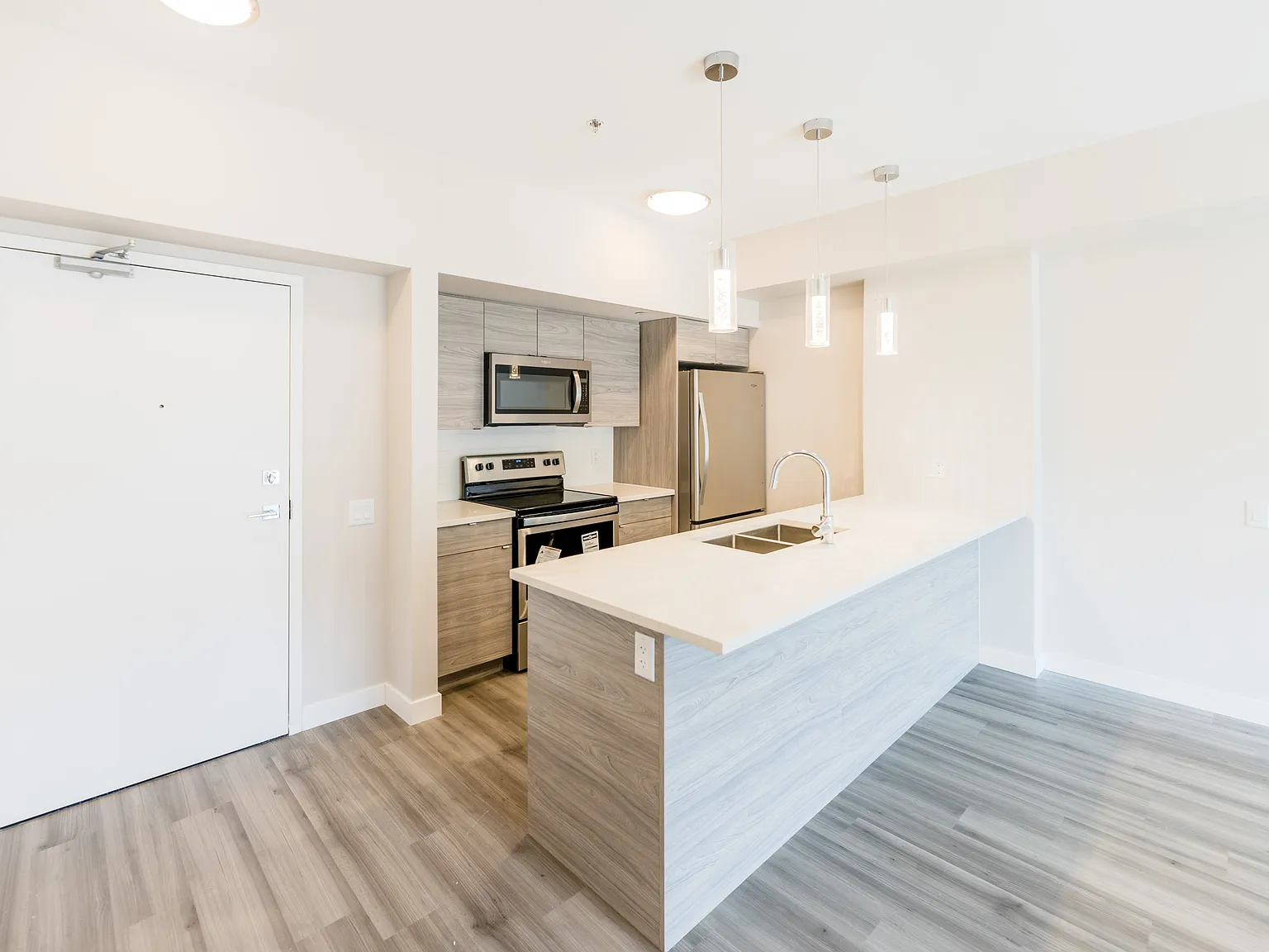 309 Philip Lee — Photo 4