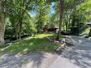2320 E Lake Shore Dr, Springfield, IL 62712