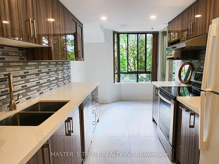 195 Saint Patrick St #404B — Photo 24