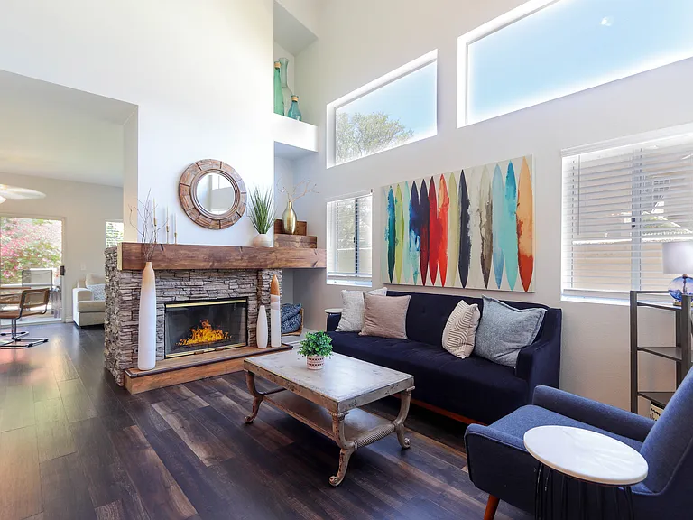 25 Alondra — Photo 1