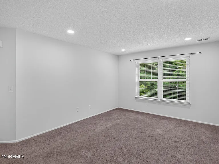 92 Des Moines Ct — Photo 7
