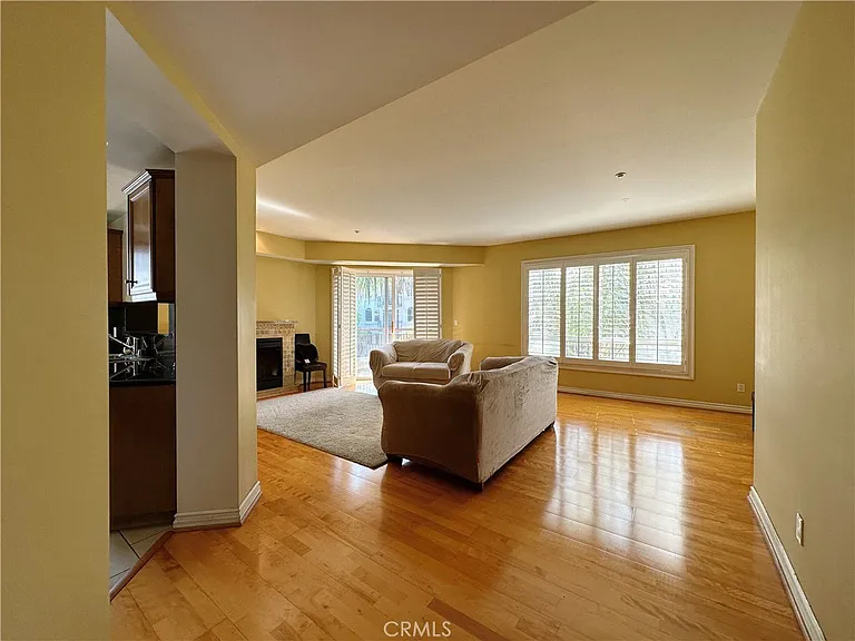 320 S Willaman Dr #402 — Photo 7