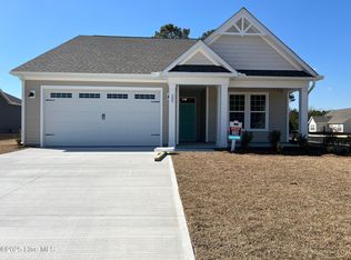 682 Edgeside Dr SE, Bolivia, NC 28422