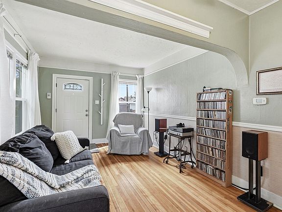 5th image of 2415 N Adams St