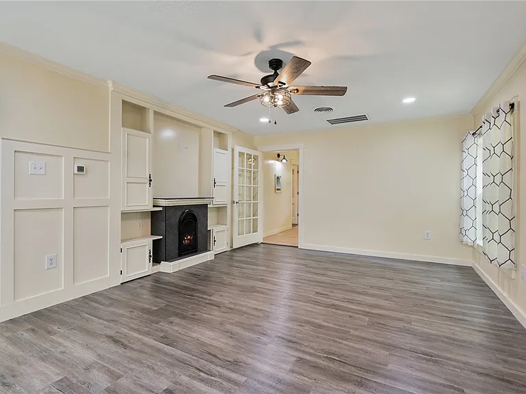 741 Garden Acres Blvd — Photo 3
