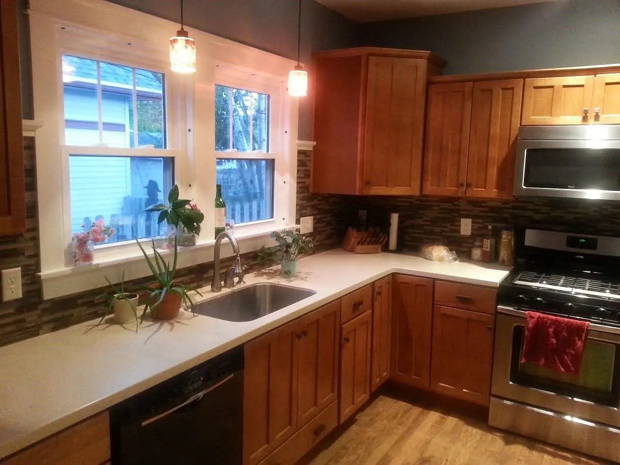 921 Bell Avenue - 1 — Photo 4