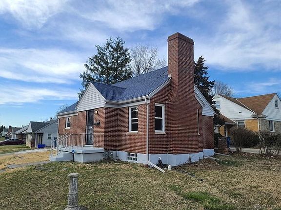 3rd image of 1403 Chadwick Dr