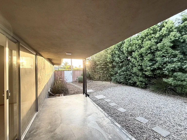 9721 Orangewood Ave — Photo 20