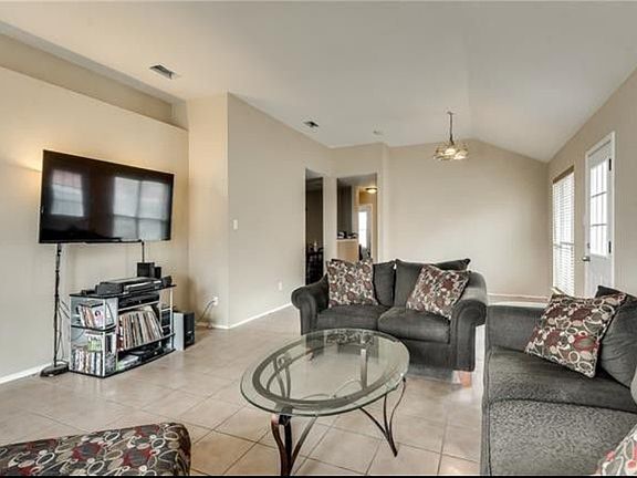 4th image of 708 Cooper Ln