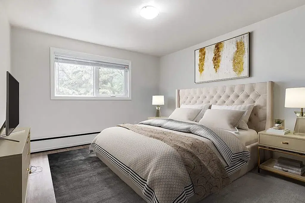 Crestwood Apartments — Photo 3