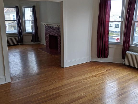 3rd image of 48 Meadowlawn Ave