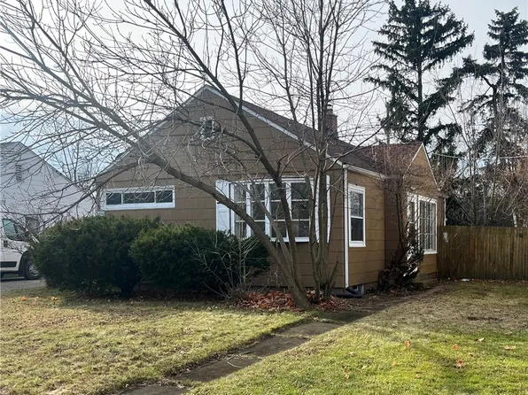 1520 Eggert Rd, Amherst, NY 14226