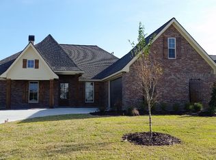 6109 W Myrtle Bay Dr, Lake Charles, LA 70605