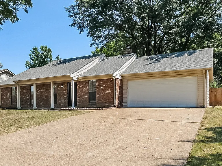 6170 Chickasaw Dr — Photo 4