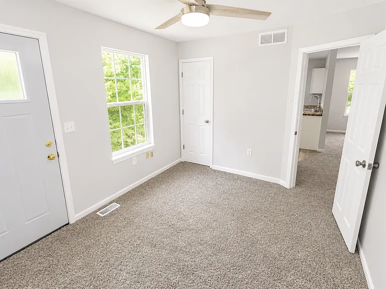 5318 Godas Cir — Photo 10