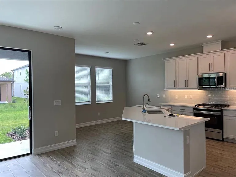 4612 Almada Ln — Photo 9