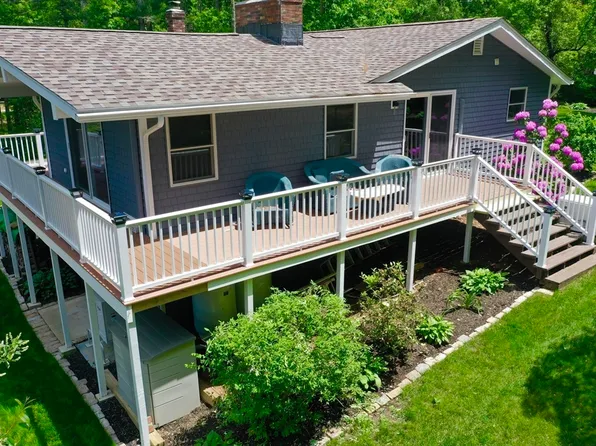 7 Brook St, Plympton, MA 02367