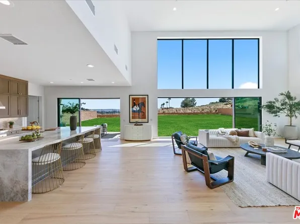 22810 Seaqua Cir, Chatsworth, CA 91311