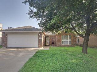 717 Nelson Pl, Burleson, TX 76028