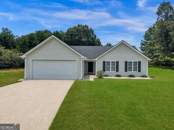 7020 Greenridge Dr, Loganville, GA 30052