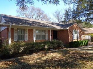 1306 Tanager Ln, Garland, TX 75042