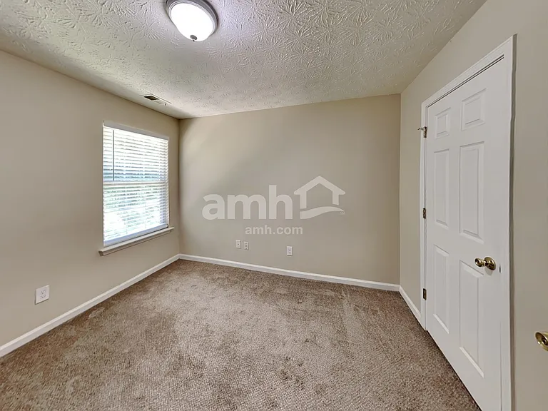 1626 Sparrow Wood Ln SW — Photo 19