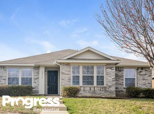 2813 McIntosh Ct, Lancaster, TX 75134
