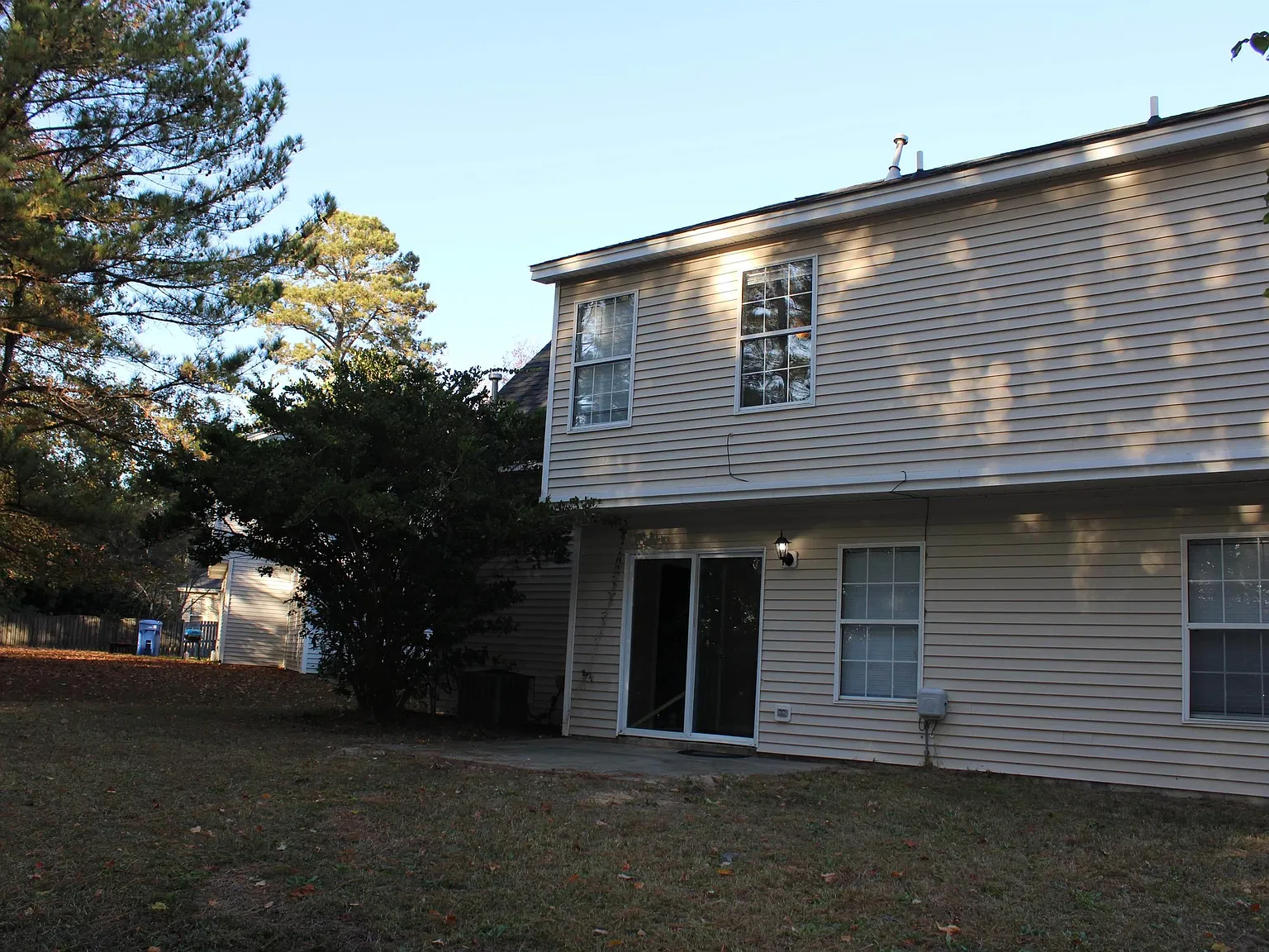 4 bed, 1828 sqft, $1,950 — Photo 3
