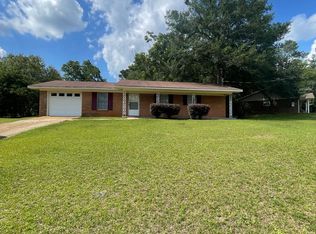 409 Springdale Dr, Enterprise, AL 36330