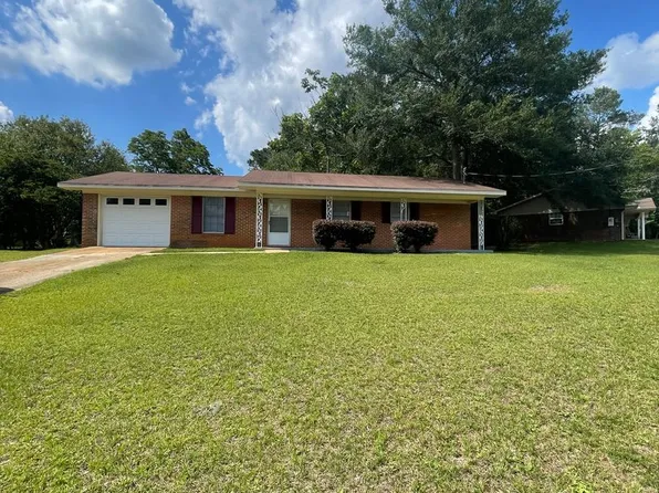 409 Springdale Dr, Enterprise, AL 36330