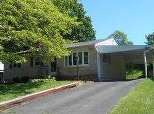 4 Short Dr, Bethel, CT 06801