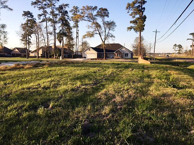 1st image of 9125 Beverly Dr