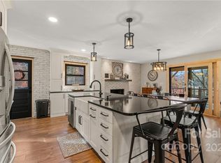 59 River Bank Ln, Canton, NC 28716